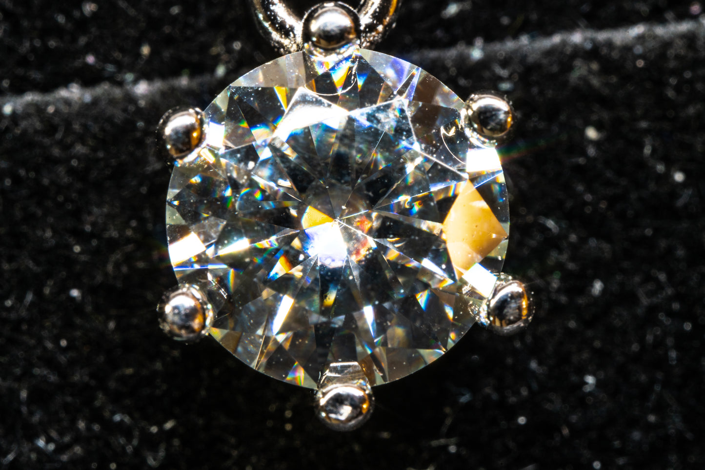 925 Sterling Silber Halskette mit einem Moissanit Edelstein